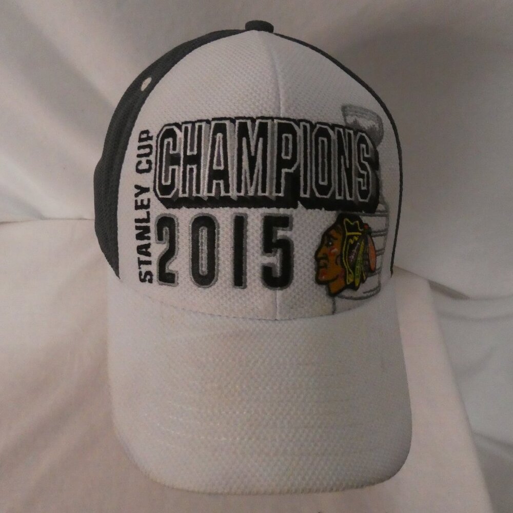 REEBOK Authentic Headwear - Center Ice Collection | OS | Chicago Blackhawks 2015